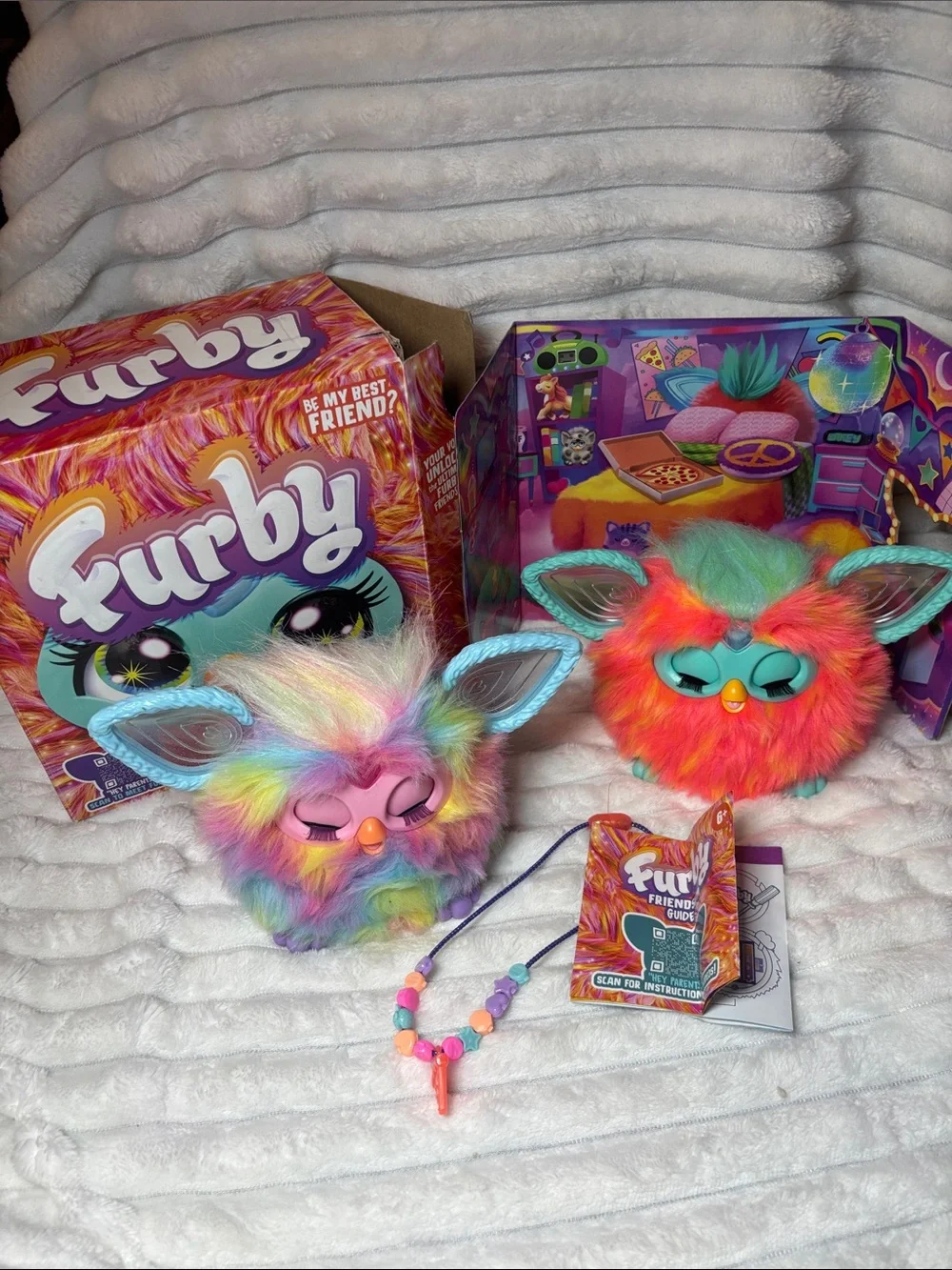 Hasbro 2023 Furby Coral 15 Fashion Accessories, Interactive Two Plush Toys